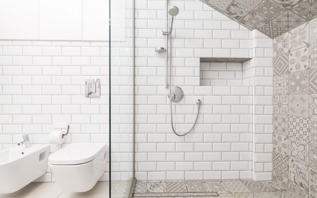 Tendencias en diseño de baños: vuelve el blanco con más textura